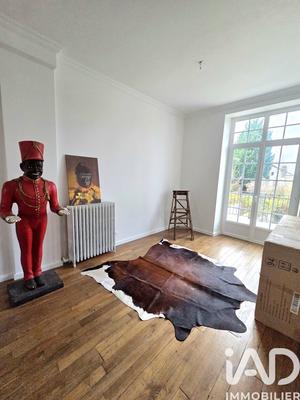 Maison - 225 m² - 6 pièces