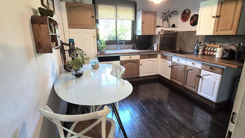 Maison - 95 m² - 5 pièces