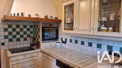 Maison - 186 m² - 8 pièces