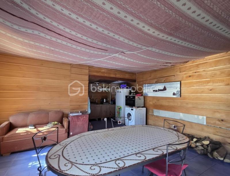 Immeuble - 1 500 m² - 37 pièces