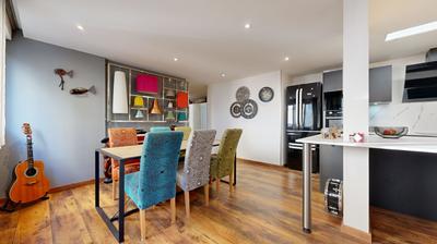 Appartement - 100 m² - 4 pièces