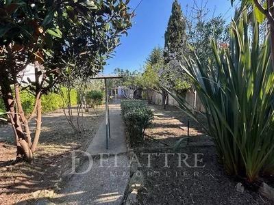 Villa - 136 m² - 10 pièces