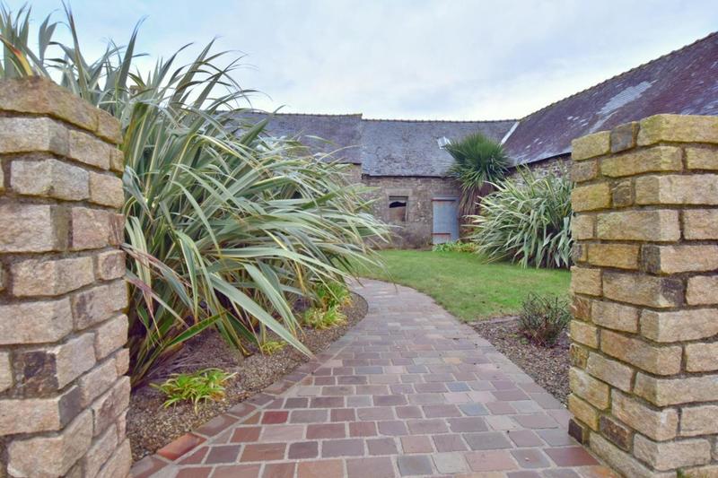 Maison - 220 m² - 6 pièces