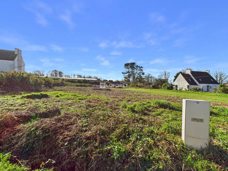 Terrain constructible - 728 m²