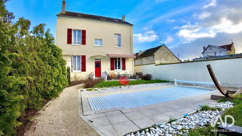 Maison - 203 m² - 11 pièces