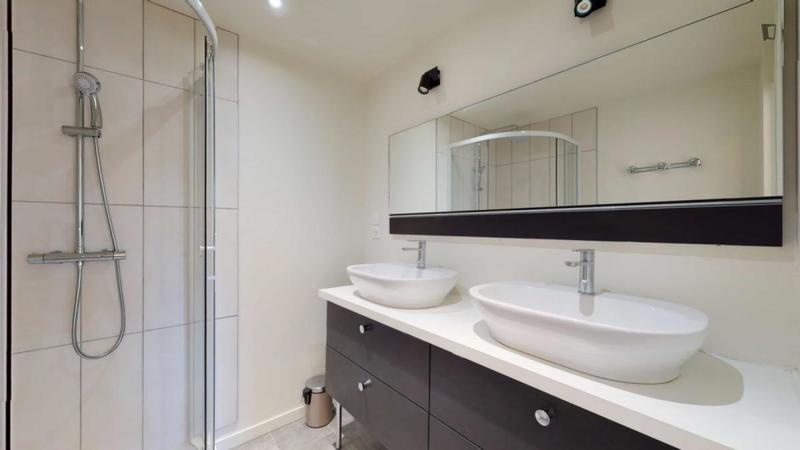 Chambre - 22 m² - 6 pièces