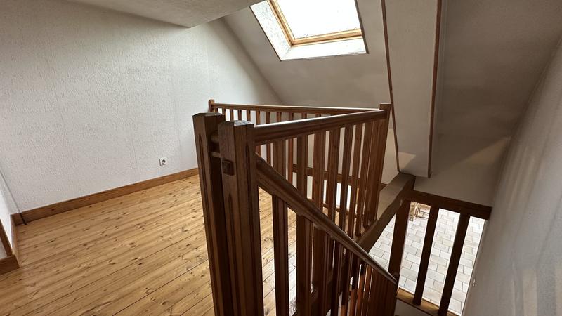 Maison - 284 m² - 11 pièces