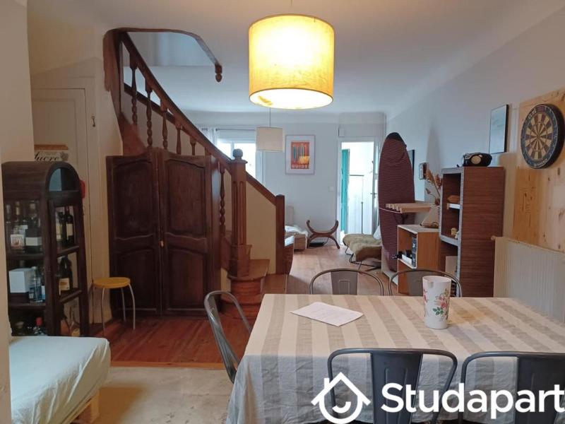 Maison de ville - 100 m² - 5 pièces