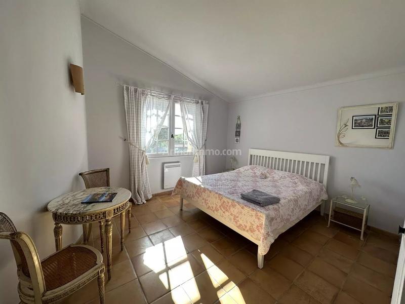 Maison - 221 m² - 6 pièces