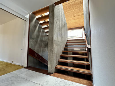 Maison - 220 m² - 9 pièces