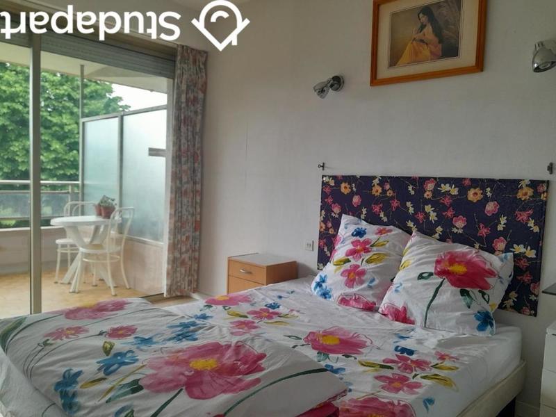 Chambre - 9 m² - 1 pièce