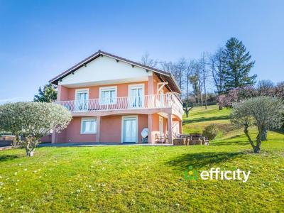 Maison - 232 m² - 8 pièces