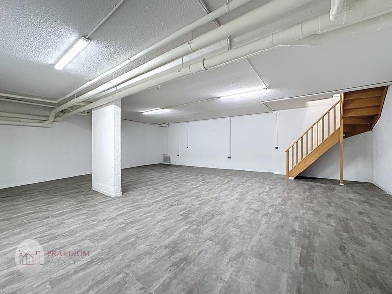 Local commercial - 122 m² - 2 pièces