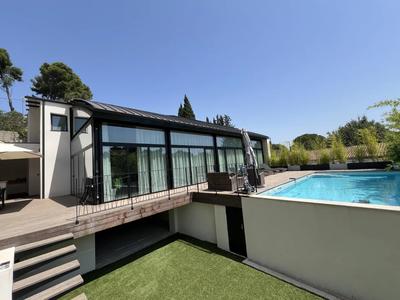 Villa - 290 m² - 6 pièces