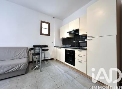 Immeuble - 57 m² - 3 pièces