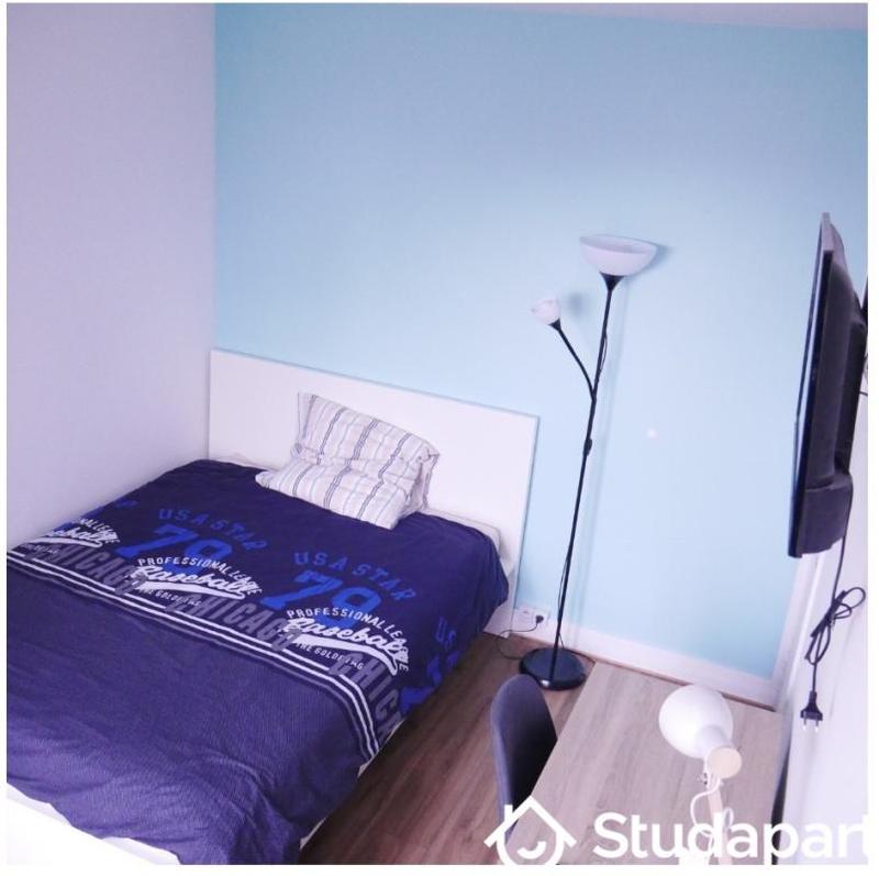 Chambre - 10 m² - 1 pièce