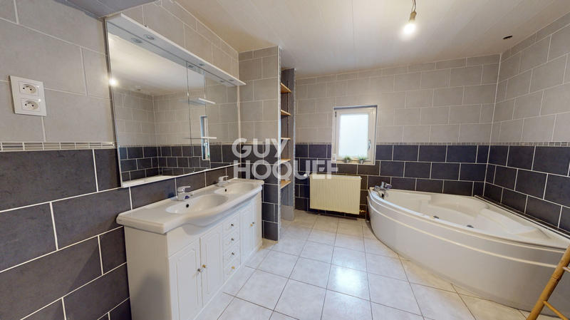 Maison - 190 m² - 6 pièces