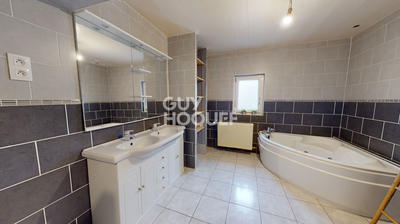 Maison - 190 m² - 6 pièces