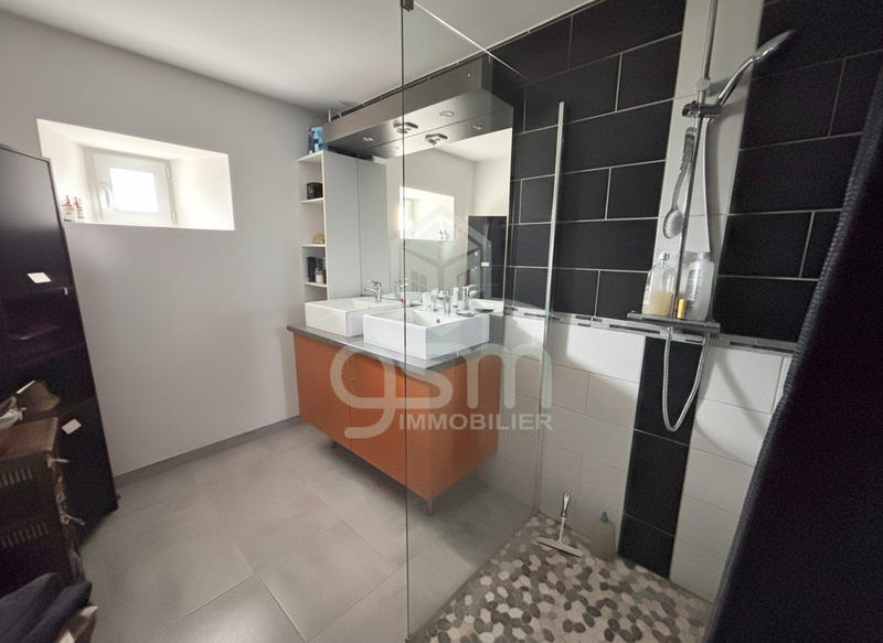 Maison ancienne - 230 m² - 7 pièces