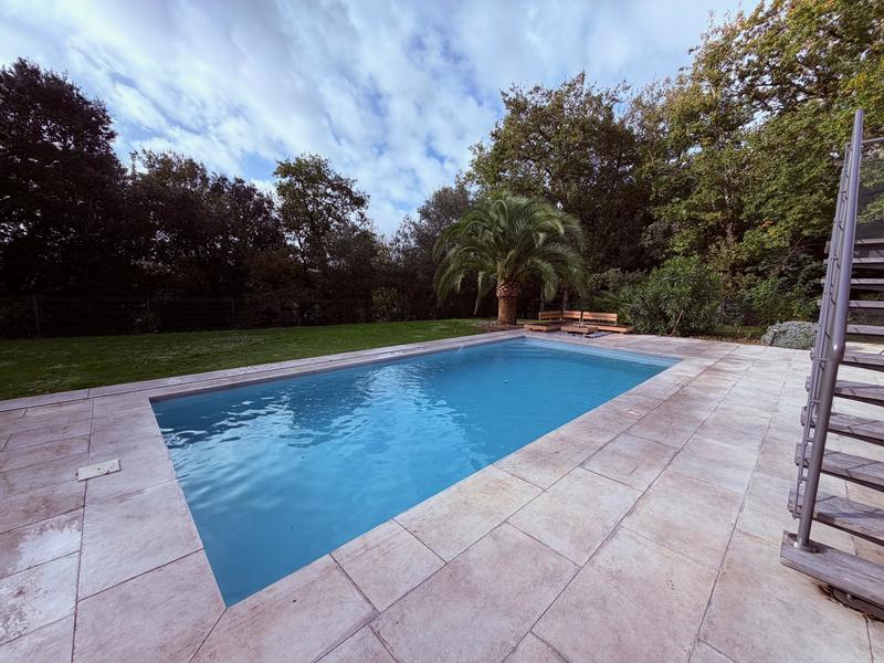 Maison contemporaine - 245 m² - 7 pièces