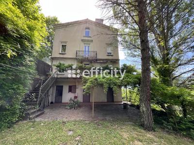 Appartement - 134 m² - 5 pièces