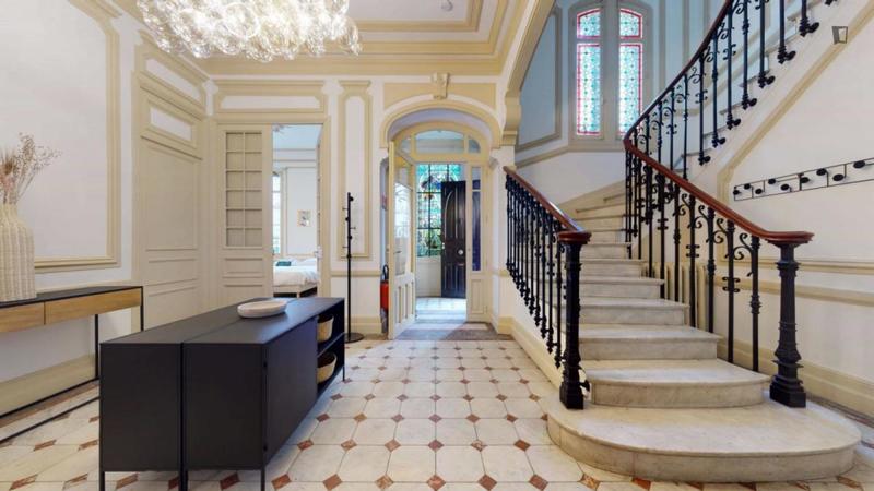 Chambre - 25 m² - 11 pièces