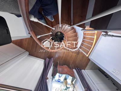 Propriété - 193 m² - 12 pièces