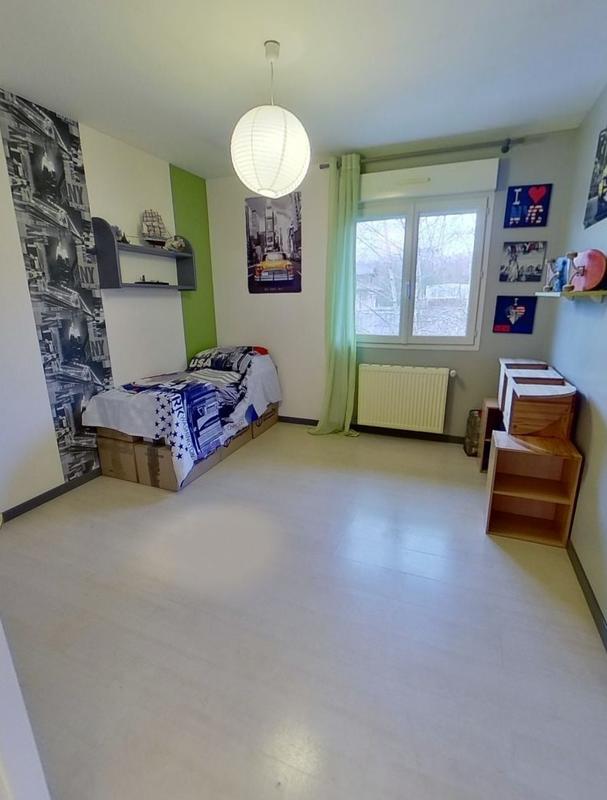 Maison - 137 m² - 8 pièces