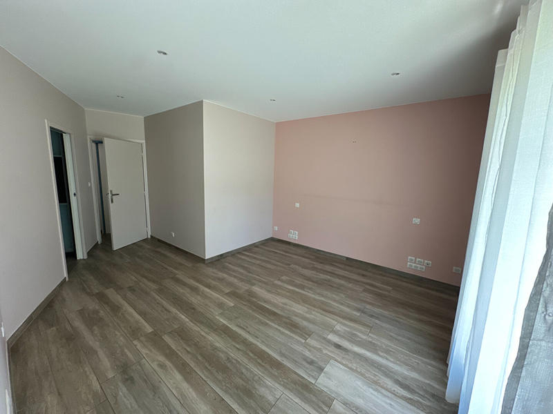 Maison - 307 m² - 9 pièces