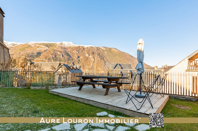 Propriété - 144 m² - 6 pièces