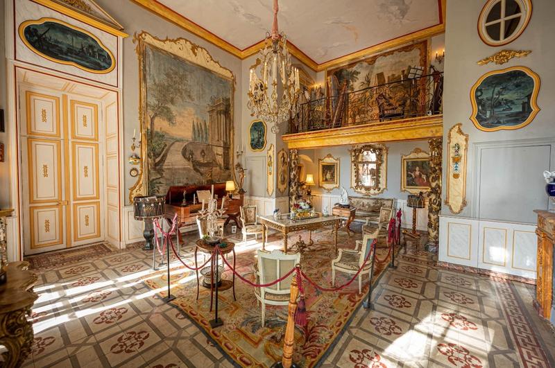 Manoir - 2 500 m² - 38 pièces