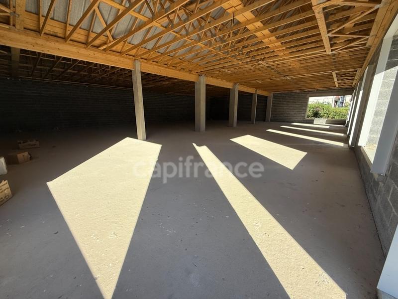Local commercial - 430 m² - 1 pièce