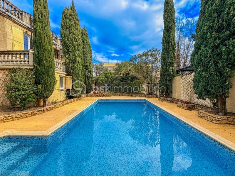 Maison ancienne - 226 m² - 8 pièces