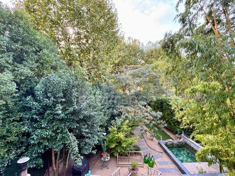 Maison traditionnelle - 250 m² - 6 pièces