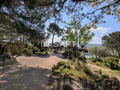 Maison - 166 m² - 5 pièces