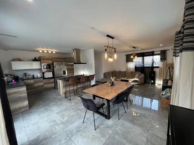 Maison - 125 m² - 5 pièces