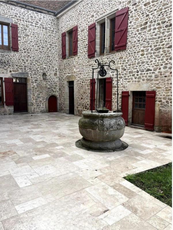 Maison - 332 m² - 9 pièces