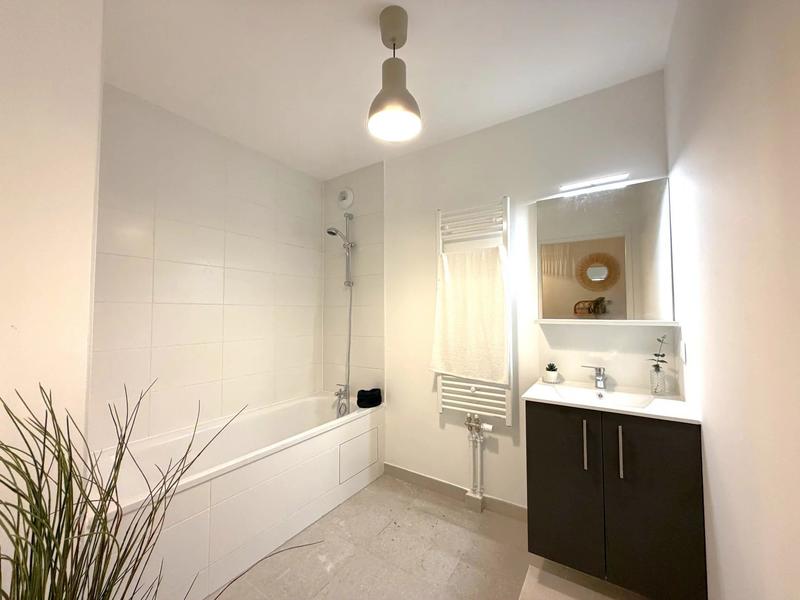 Appartement - 90 m² - 4 pièces