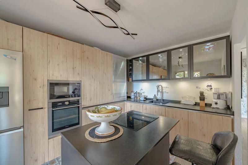 Propriété - 152 m² - 5 pièces