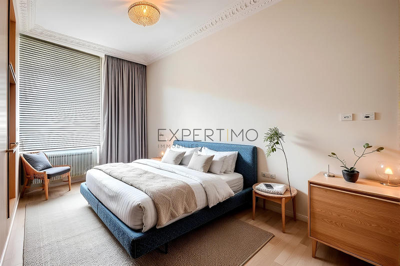 Maison - 255 m² - 8 pièces