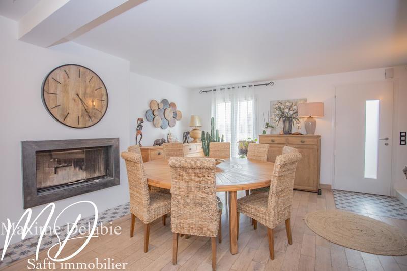 Maison - 180 m² - 8 pièces