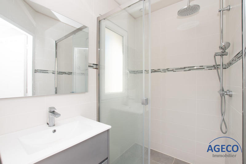 Maison contemporaine - 120 m² - 4 pièces