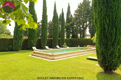 Propriété - 390 m² - 9 pièces