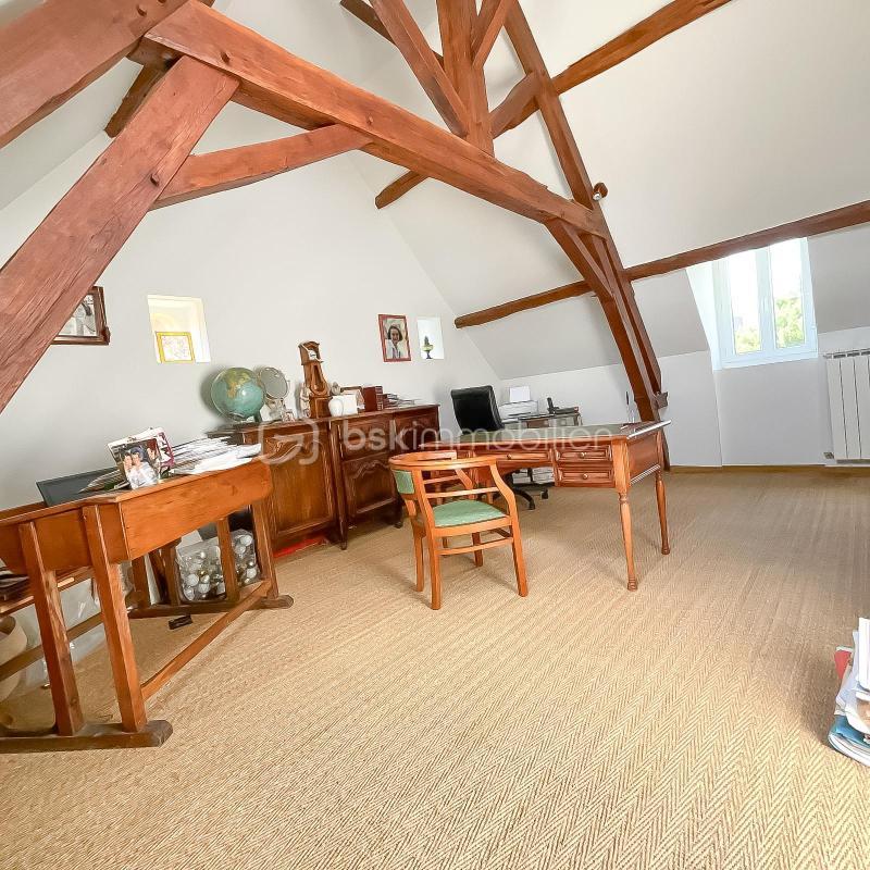 Demeure - 377 m² - 14 pièces