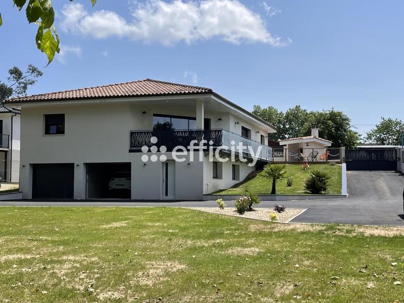 Maison - 197 m² - 4 pièces