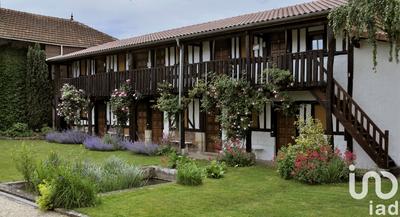 Maison - 604 m² - 21 pièces