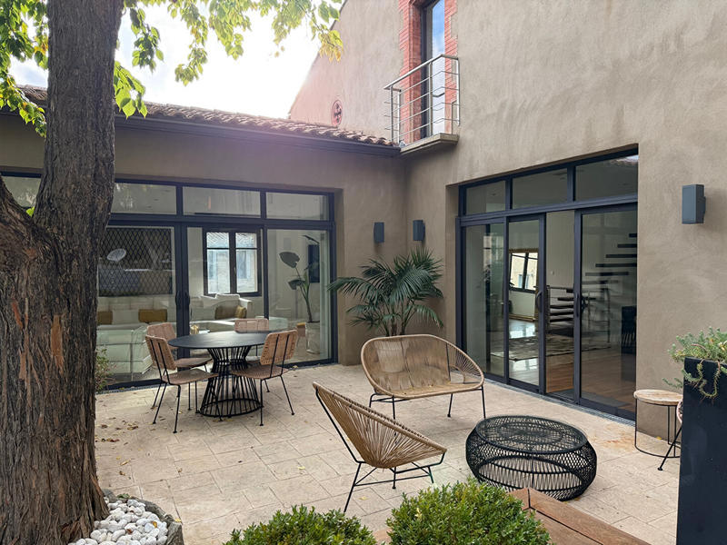 Maison - 253 m² - 6 pièces