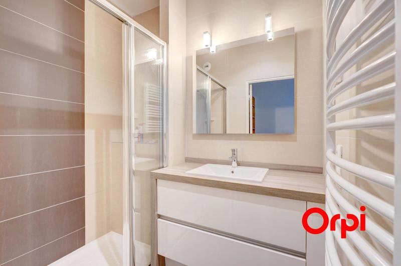 Appartement - 93 m² - 4 pièces