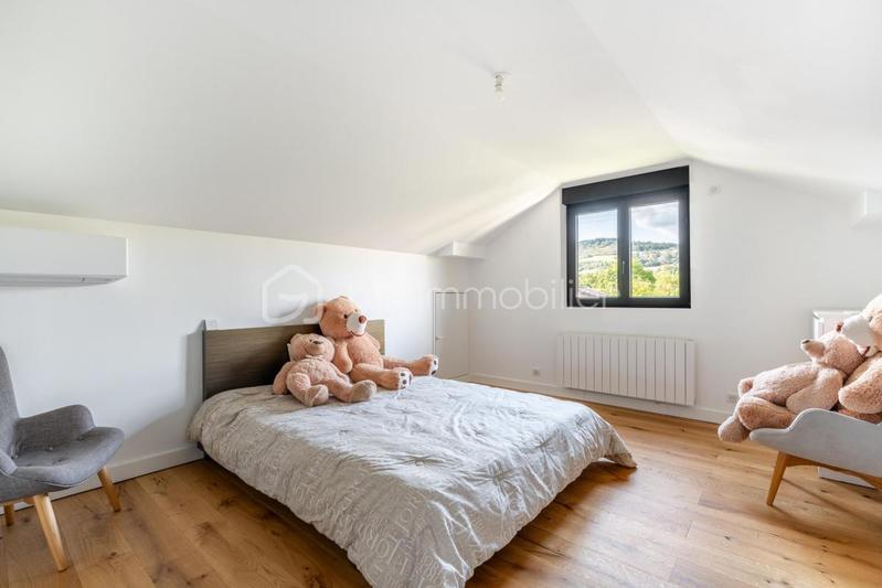 Maison - 180 m² - 6 pièces