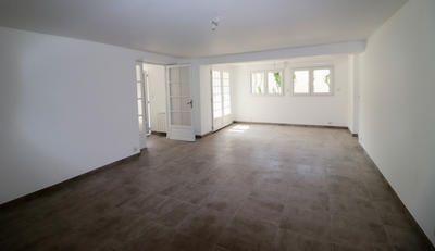 Maison - 160 m² - 8 pièces